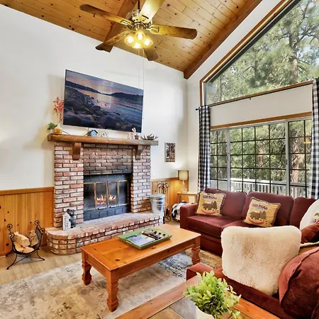 Relaxing Four Bears Cabin In Big Bear Lake